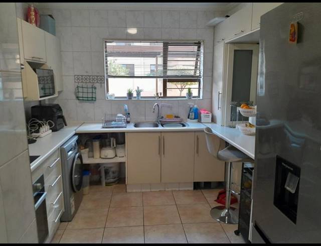 2 BEDROOM APARTMENT FOR SALE IN BEDFORD GARDENS